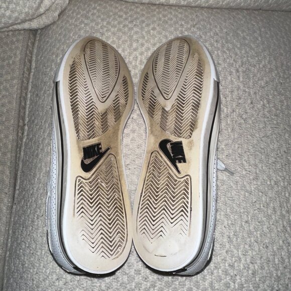 Nike Classic White Men's Leather Shoes with Logo Design - Size 11.5 - Picture 6 of 8